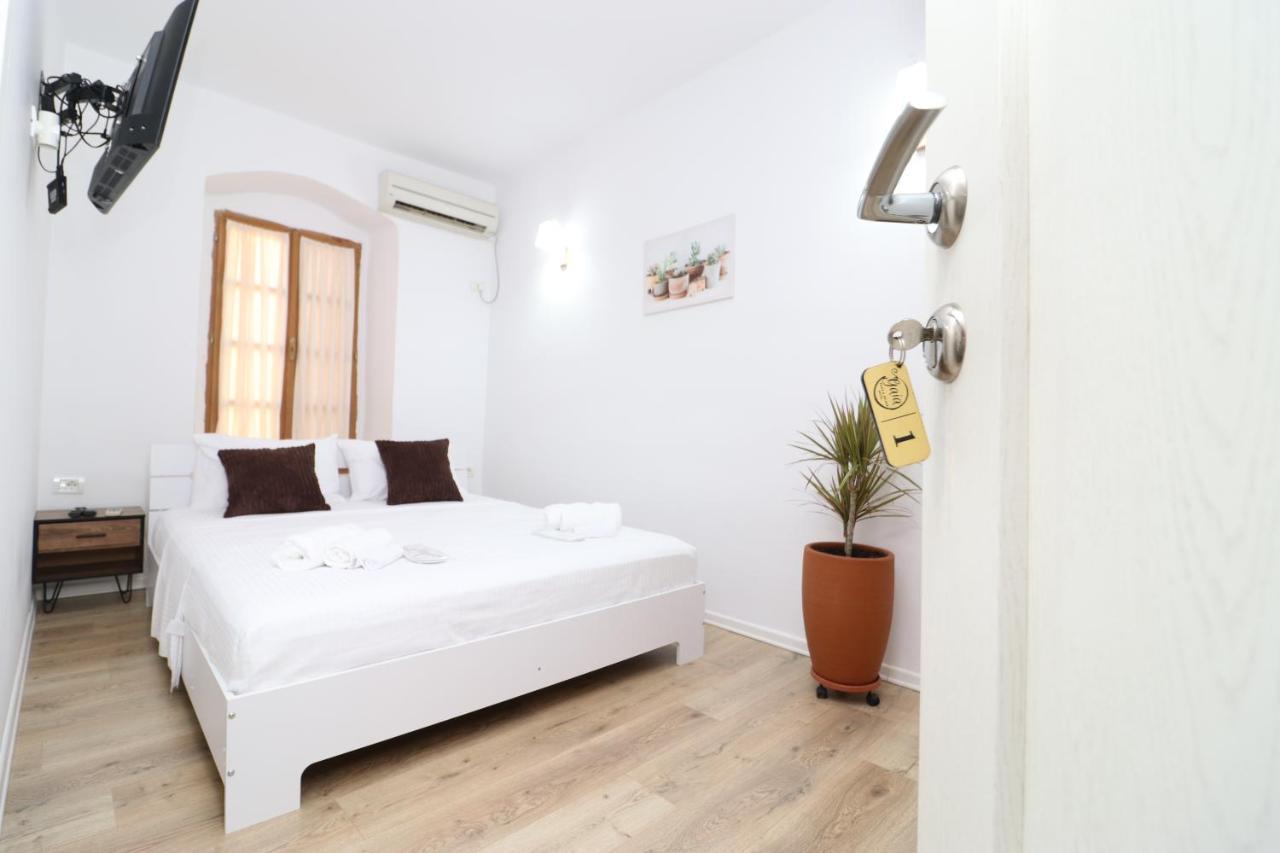 Gaia Bed & Breakfast Vlore Exterior photo